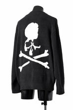 Load image into Gallery viewer, MASTERMIND WORLD LOUNGE CARDIGAN / SOFTY BOA FLEECE (BLACK x WHITE)