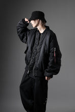Load image into Gallery viewer, MASTERMIND WORLD x ALPHA INDUSTRIES RIVERSIBLE MA-1 JACKET (BLACK)