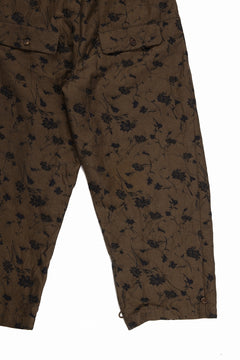 画像をギャラリービューアに読み込む, Aleksandr Manamis exclusive BUTTON LEG LOOSE PANT (BLACK / BROWN)