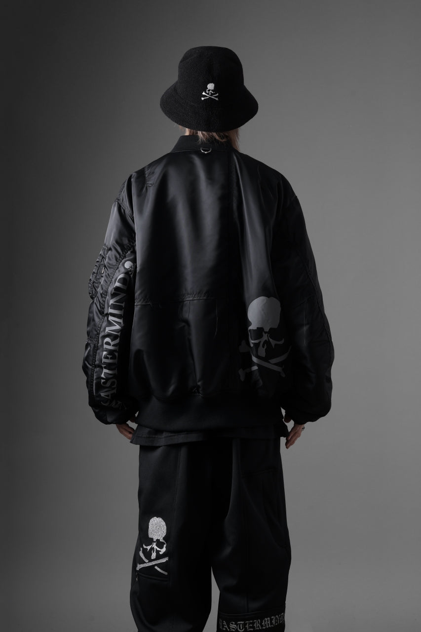 Load image into Gallery viewer, MASTERMIND WORLD x ALPHA INDUSTRIES RIVERSIBLE MA-1 JACKET (BLACK)