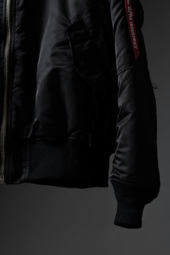 Load image into Gallery viewer, MASTERMIND WORLD x ALPHA INDUSTRIES RIVERSIBLE MA-1 JACKET (BLACK)