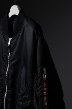 Load image into Gallery viewer, MASTERMIND WORLD x ALPHA INDUSTRIES RIVERSIBLE MA-1 JACKET (BLACK)