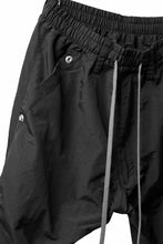 画像をギャラリービューアに読み込む, A.F ARTEFACT TUCK VOLUME BAGGY PANTS / CONY GRUNZE (BLACK)