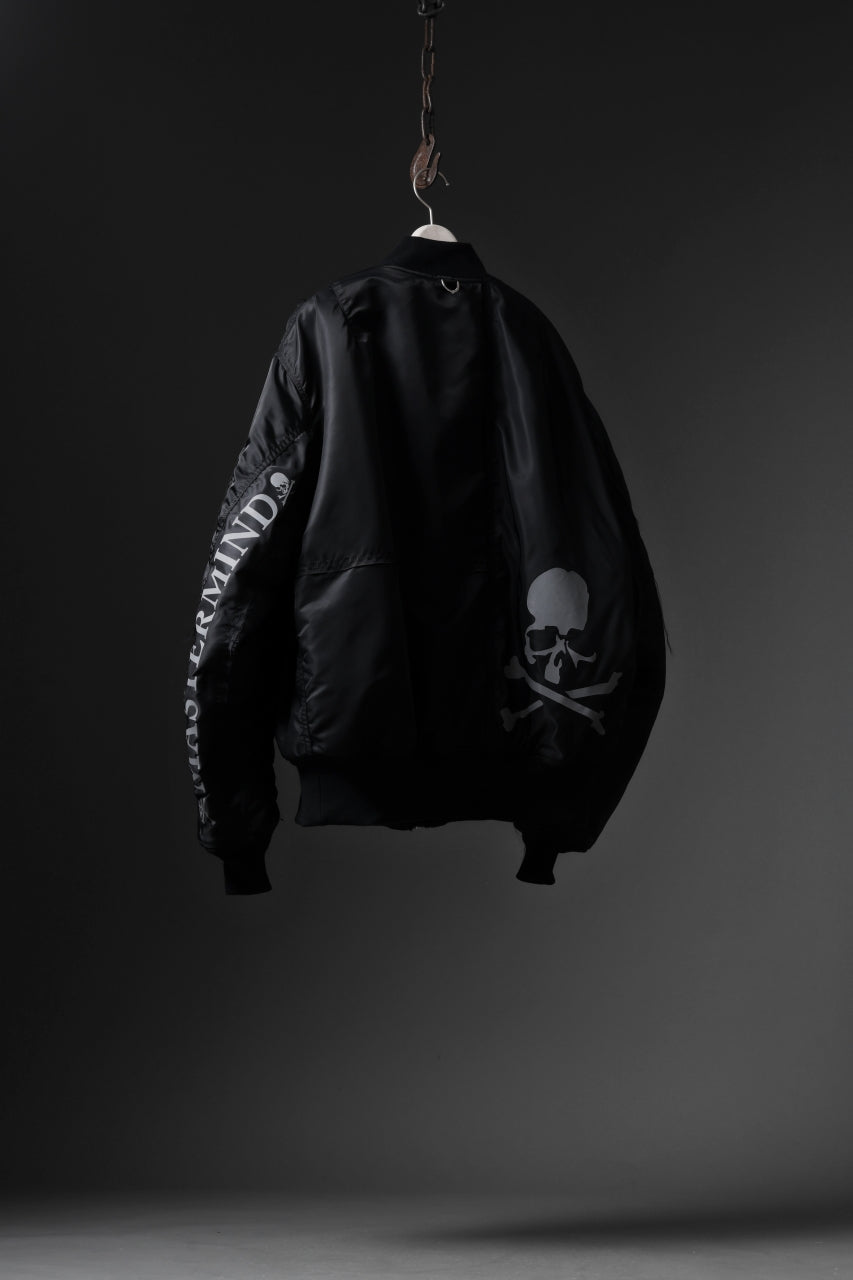 Load image into Gallery viewer, MASTERMIND WORLD x ALPHA INDUSTRIES RIVERSIBLE MA-1 JACKET (BLACK)