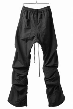 画像をギャラリービューアに読み込む, A.F ARTEFACT TUCK VOLUME BAGGY PANTS / CONY GRUNZE (BLACK)
