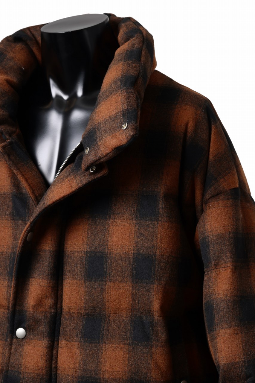 画像をギャラリービューアに読み込む, A.F ARTEFACT HIGH NECK DOWN JACKET / OMBRE CHECK FLANNEL (BLACK x ORANGE)