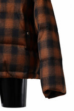 画像をギャラリービューアに読み込む, A.F ARTEFACT HIGH NECK DOWN JACKET / OMBRE CHECK FLANNEL (BLACK x ORANGE)