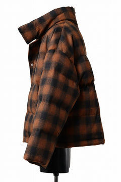 画像をギャラリービューアに読み込む, A.F ARTEFACT HIGH NECK DOWN JACKET / OMBRE CHECK FLANNEL (BLACK x ORANGE)