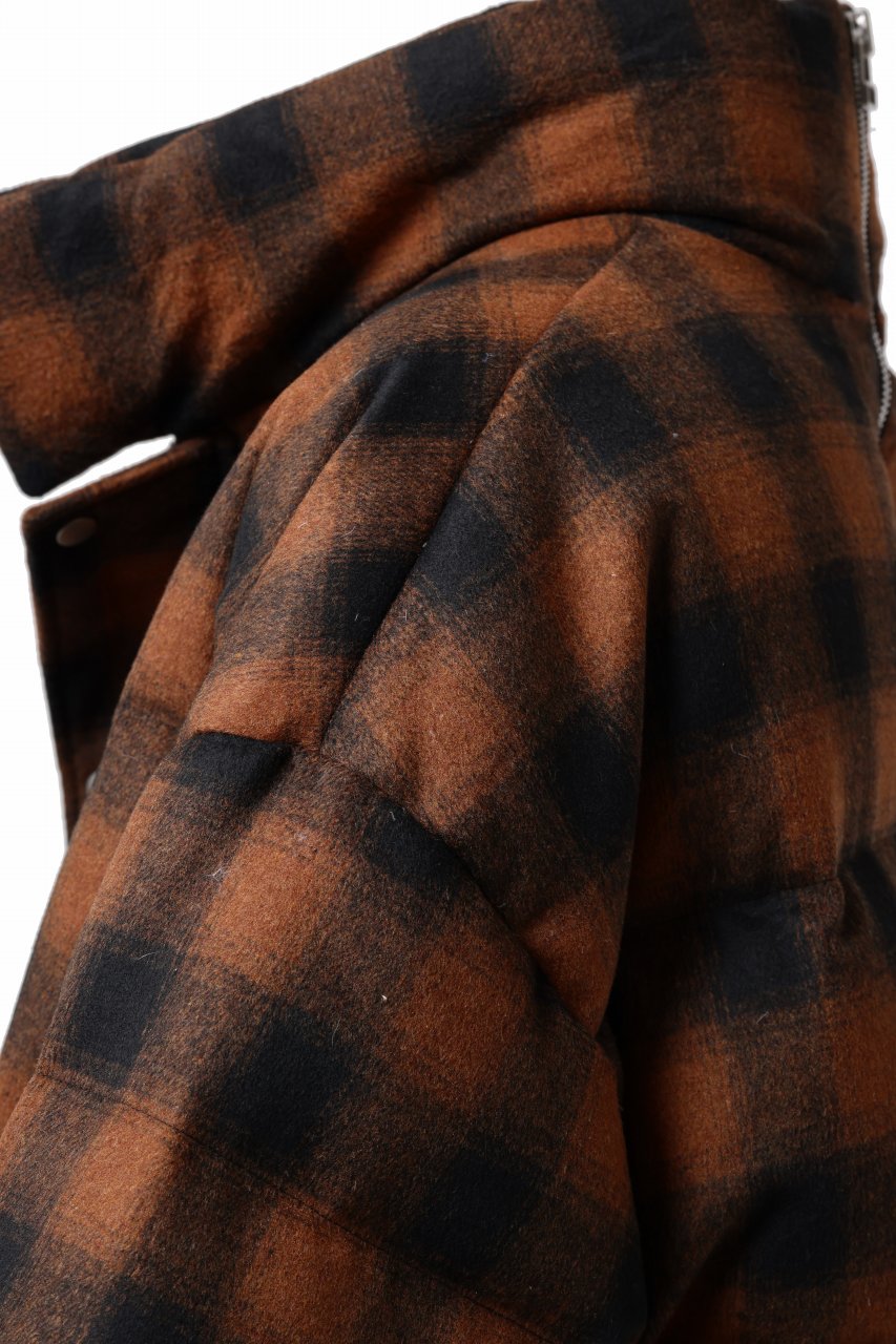 画像をギャラリービューアに読み込む, A.F ARTEFACT HIGH NECK DOWN JACKET / OMBRE CHECK FLANNEL (BLACK x ORANGE)