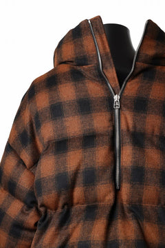 画像をギャラリービューアに読み込む, A.F ARTEFACT HIGH NECK DOWN JACKET / OMBRE CHECK FLANNEL (BLACK x ORANGE)