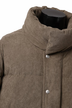 画像をギャラリービューアに読み込む, A.F ARTEFACT HIGH NECK DOWN JACKET / CORDUROY (BROWN)