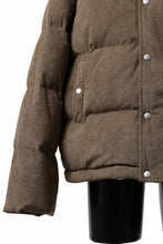画像をギャラリービューアに読み込む, A.F ARTEFACT HIGH NECK DOWN JACKET / CORDUROY (BROWN)