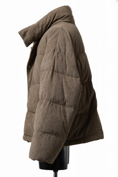 画像をギャラリービューアに読み込む, A.F ARTEFACT HIGH NECK DOWN JACKET / CORDUROY (BROWN)