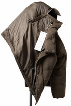画像をギャラリービューアに読み込む, A.F ARTEFACT HIGH NECK DOWN JACKET / CORDUROY (BROWN)