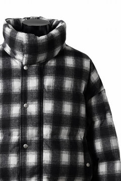 画像をギャラリービューアに読み込む, A.F ARTEFACT HIGH NECK DOWN JACKET / OMBRE CHECK FLANNEL (BLACK x WHITE)