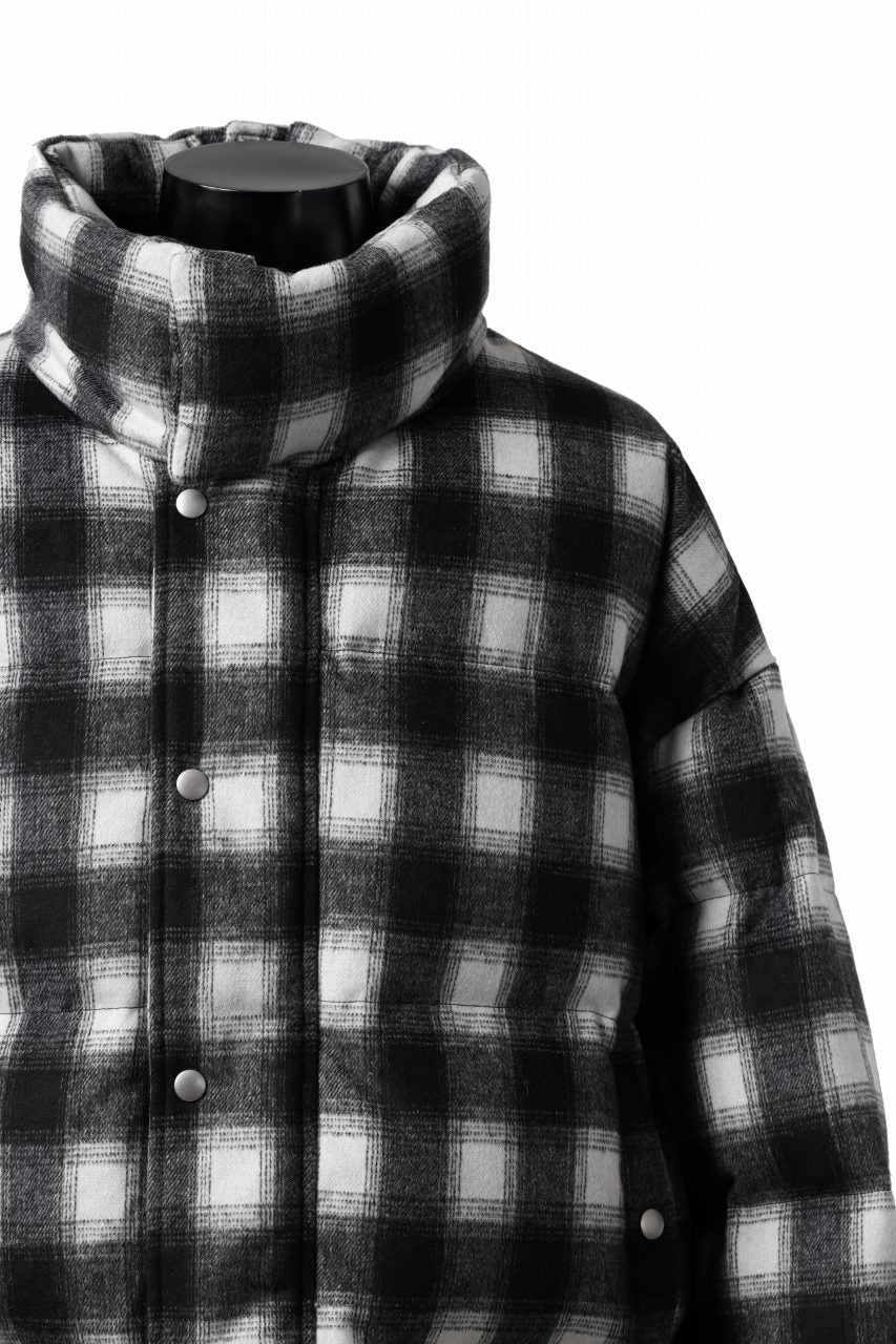 画像をギャラリービューアに読み込む, A.F ARTEFACT HIGH NECK DOWN JACKET / OMBRE CHECK FLANNEL (BLACK x WHITE)