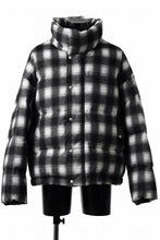画像をギャラリービューアに読み込む, A.F ARTEFACT HIGH NECK DOWN JACKET / OMBRE CHECK FLANNEL (BLACK x WHITE)