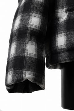 画像をギャラリービューアに読み込む, A.F ARTEFACT HIGH NECK DOWN JACKET / OMBRE CHECK FLANNEL (BLACK x WHITE)