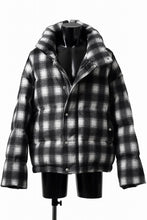 画像をギャラリービューアに読み込む, A.F ARTEFACT HIGH NECK DOWN JACKET / OMBRE CHECK FLANNEL (BLACK x WHITE)