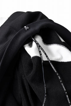 画像をギャラリービューアに読み込む, MASTERMIND WORLD SOUVENIR SWEATSHIRT / REGULAR FIT (BLACK x WHITE)