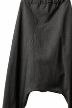Load image into Gallery viewer, m.a+ elastic waist low crotch 2 pocket pants / P571/MJP1 (CARBON)