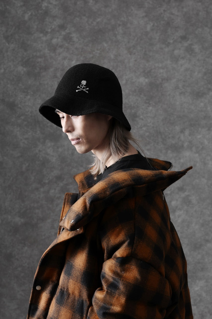 Load image into Gallery viewer, MASTERMIND WORLD x KANGOL® FLIP It RV BERMUDA CASUAL (BLACK)