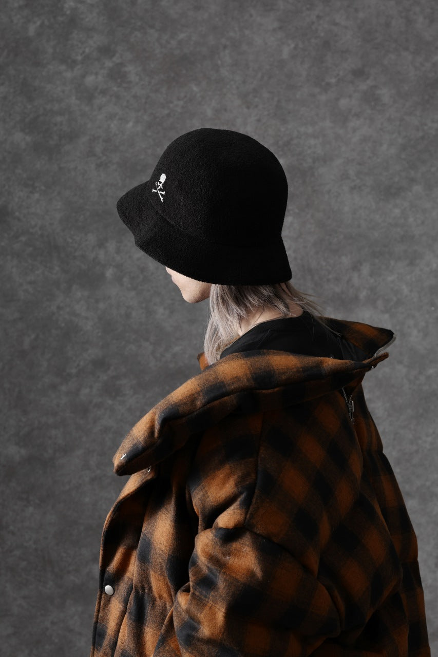 Load image into Gallery viewer, MASTERMIND WORLD x KANGOL® FLIP It RV BERMUDA CASUAL (BLACK)