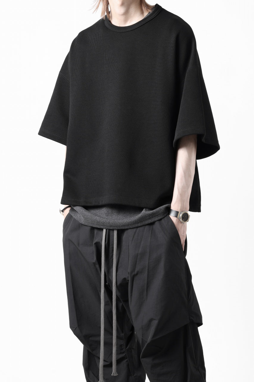 画像をギャラリービューアに読み込む, N/07 OVERSIZE TOP / RIBBED CARDBOARD KNIT JERSEY (BLACK)