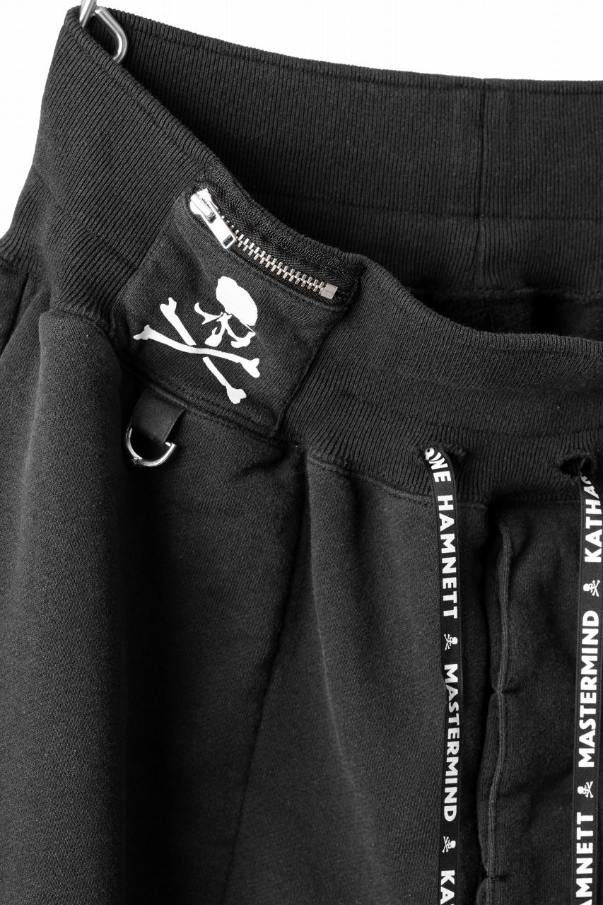 Load image into Gallery viewer, MASTERMIND WORLD x KATHARINE HAMNETT JOGGER PANTS (BLACK)