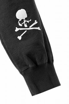Load image into Gallery viewer, MASTERMIND WORLD x KATHARINE HAMNETT JOGGER PANTS (BLACK)