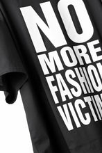 Load image into Gallery viewer, MASTERMIND WORLD x KATHARINE HAMNETT SLOGAN BIG TEE / N, M, F, V (BLACK)