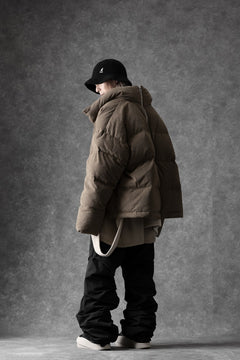 画像をギャラリービューアに読み込む, A.F ARTEFACT HIGH NECK DOWN JACKET / CORDUROY (BROWN)