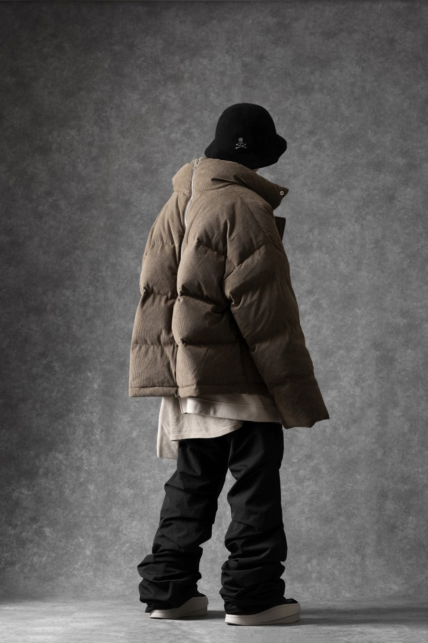 画像をギャラリービューアに読み込む, A.F ARTEFACT HIGH NECK DOWN JACKET / CORDUROY (BROWN)