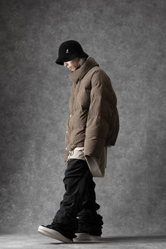 画像をギャラリービューアに読み込む, A.F ARTEFACT HIGH NECK DOWN JACKET / CORDUROY (BROWN)