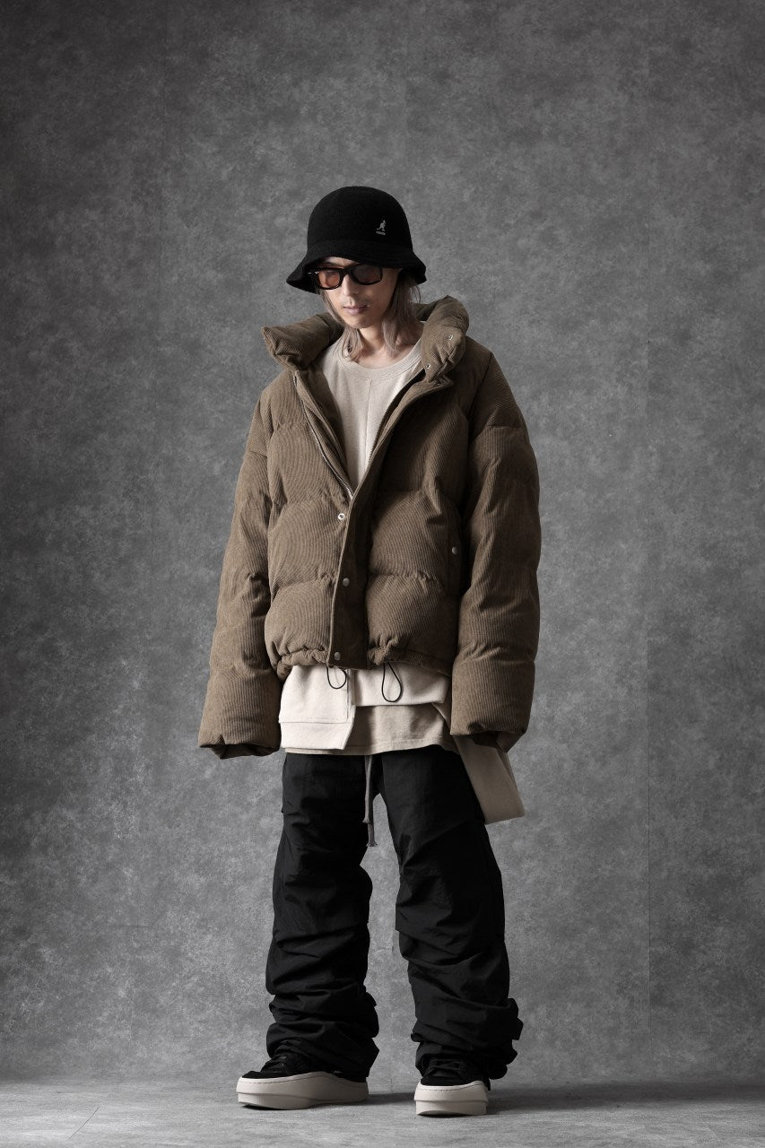 画像をギャラリービューアに読み込む, A.F ARTEFACT HIGH NECK DOWN JACKET / CORDUROY (BROWN)