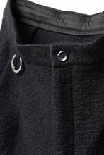 画像をギャラリービューアに読み込む, TARO HORIUCHI / th products KAPOOR / Wide Tapered Pants / travel wool premiere (black)
