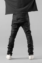 画像をギャラリービューアに読み込む, masnada LAYERED POCKET SLIM JEANS / STRETCH DENIM (BLACK)