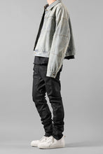 画像をギャラリービューアに読み込む, masnada LAYERED POCKET SLIM JEANS / STRETCH DENIM (BLACK)