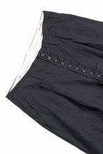 Load image into Gallery viewer, KLASICA "VICTOR" BACK SEAM TAPERED TROUSERS / "END ON END" SUPER 120's WOOL x HEMP (MATT BLACK)
