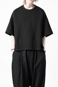 画像をギャラリービューアに読み込む, N/07 OVERSIZE TOP / RIBBED CARDBOARD KNIT JERSEY (BLACK)