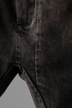 画像をギャラリービューアに読み込む, masnada LAYERED POCKET SLIM JEANS / STRETCH DENIM (BLACK CLAY)