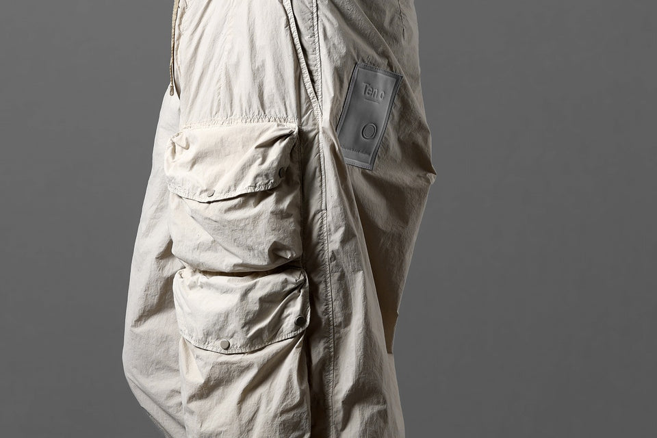 画像をギャラリービューアに読み込む, Ten c CARGO TROUSERS / GARMENT DYED LIGHT NYLON TACTEL MID LAYER (BEIGE)