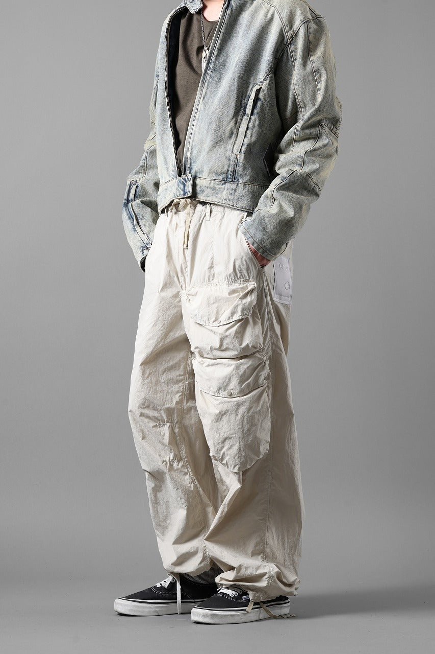 画像をギャラリービューアに読み込む, Ten c CARGO TROUSERS / GARMENT DYED LIGHT NYLON TACTEL MID LAYER (BEIGE)