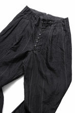 画像をギャラリービューアに読み込む, KLASICA "VICTOR" BACK SEAM TAPERED TROUSERS / LIGHT WEIGHT DARK RANDOM STRIPE RAMIE (IRON STRIPE)