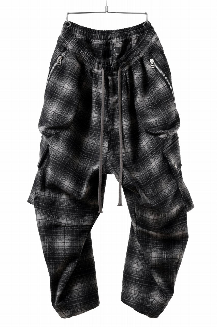 画像をギャラリービューアに読み込む, A.F ARTEFACT HEM-STRING WIDE CARGO PANTS / OMBRE FLANNEL(BLACK x WHITE)