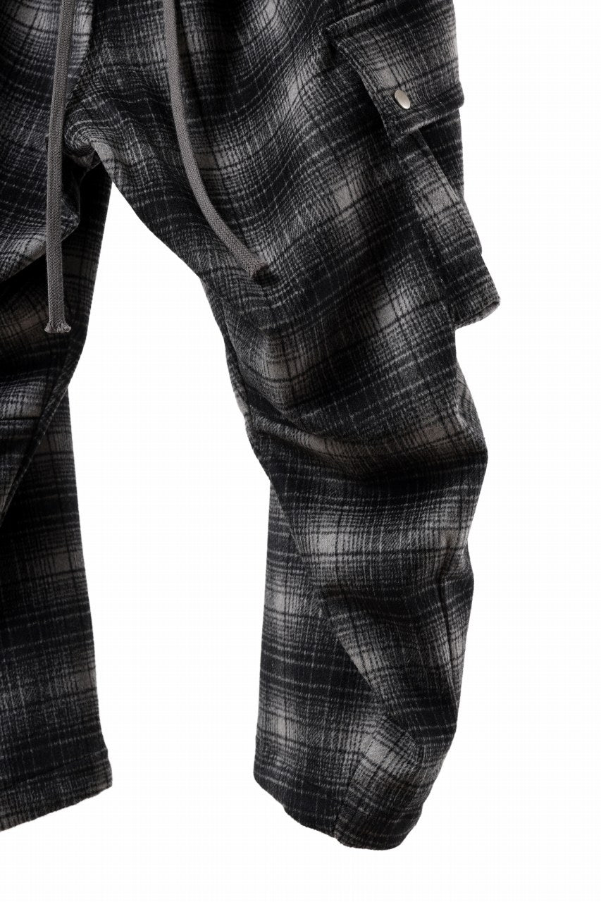 画像をギャラリービューアに読み込む, A.F ARTEFACT HEM-STRING WIDE CARGO PANTS / OMBRE FLANNEL(BLACK x WHITE)