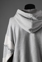 画像をギャラリービューアに読み込む, Feng Chen Wang PANELLED FULL ZIP HOODIE (GREY)