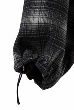 画像をギャラリービューアに読み込む, A.F ARTEFACT HEM-STRING WIDE CARGO PANTS / OMBRE FLANNEL(BLACK x WHITE)