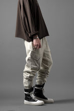 画像をギャラリービューアに読み込む, Ten c SWEAT PANTS / GARMENT DYED DIRECT FIXED DIAGONAL FLEECE + OJJ 11oz (BEIGE)