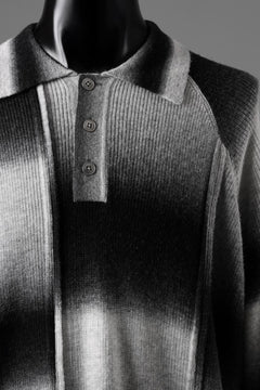 画像をギャラリービューアに読み込む, Feng Chen Wang DECONSTRUCTED GRADIENT KNIT-POLO (GREY TONE/MULTI)